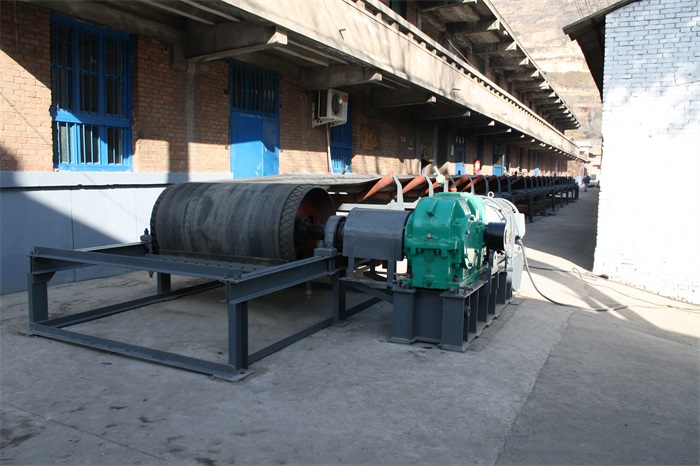 DT75型通用固定式帶式輸送機(圖4)